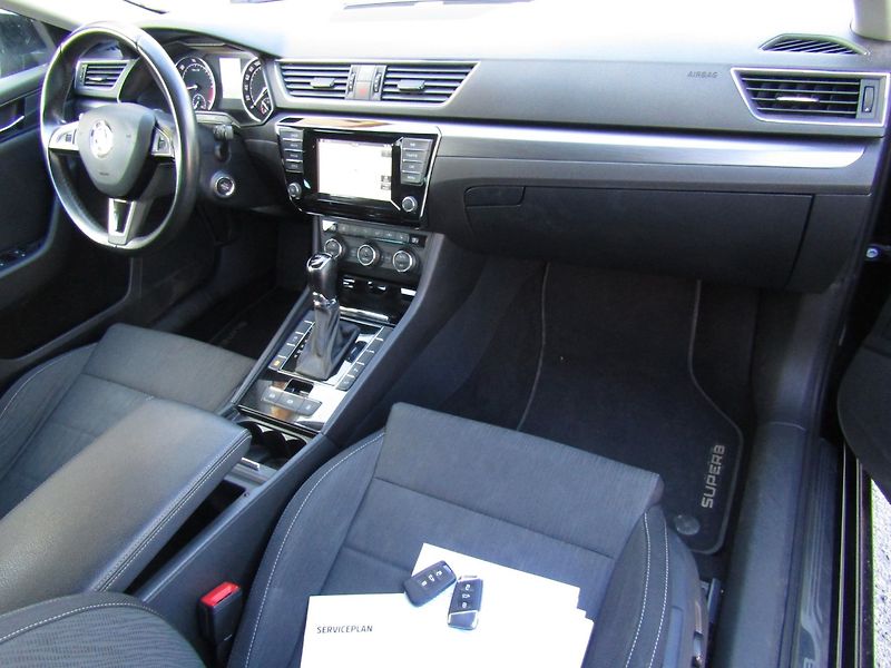Škoda Superb (2016) 2.0 TDI 140 kW DSG  1.MAJITEL - fotka 15 z 45