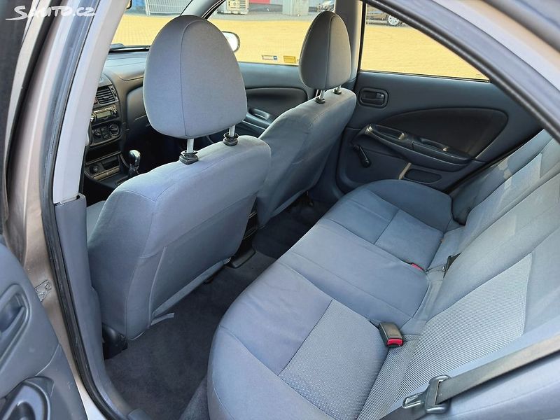 Nissan Almera (2005) 1.5i, 72kw Nová STK - fotka 11 z 16