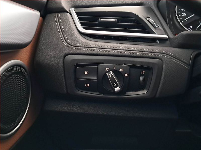 BMW Řada 2 (2017) M Sport 220i Gran Tourer - fotka 17 z 27