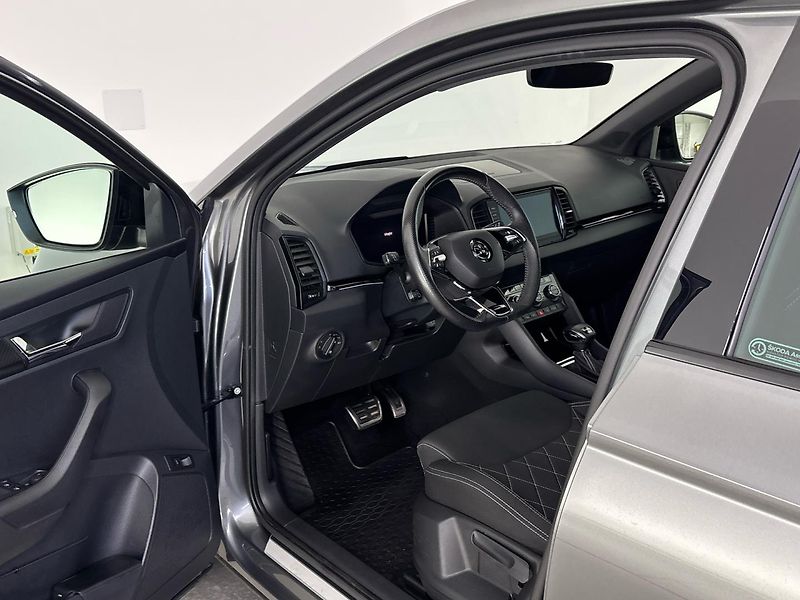 Škoda Karoq Sportline Exclusive 4x4 DSG - fotka 6 z 30