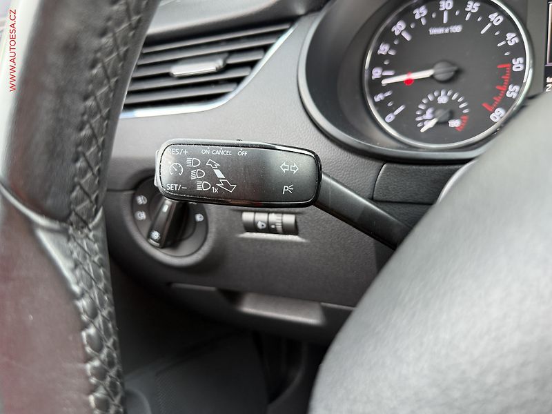 Škoda Octavia (2016) 1.6 TDi, ČR, Style, TZ - fotka 12 z 18