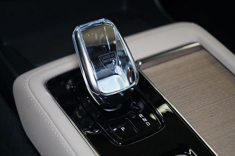 Volvo XC90 T8 PLUS Bright, Ventilace, 360 - fotka 39 z 49