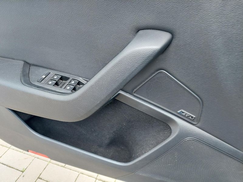 Škoda Superb (2016) III. 2.0TDi Style - fotka 20 z 37