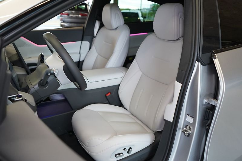 Xpeng G6 (2026) AWD Performance - 487 HP !!! - fotka 18 z 51
