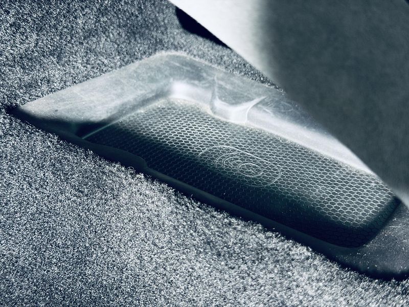 Ferrari Roma (2021) FULL CARBON MAX VÝB ZÁRUKA - fotka 23 z 33