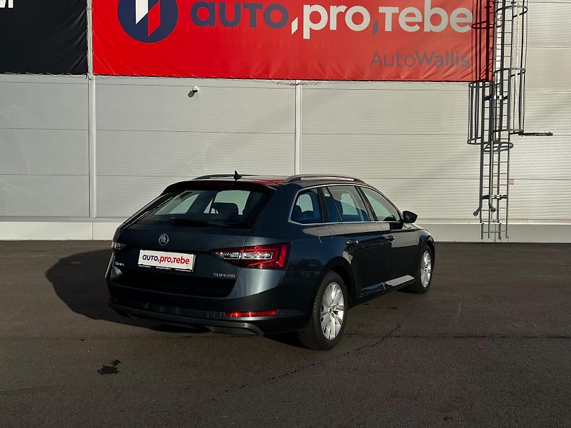Škoda Superb 1.6TDI DSG Style Panorama - fotka 4 z 23