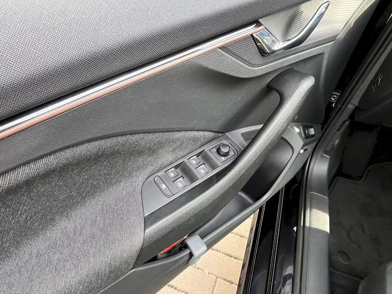 Škoda Kamiq (2021) STYLE Business Edition 1.0TSi - fotka 19 z 21