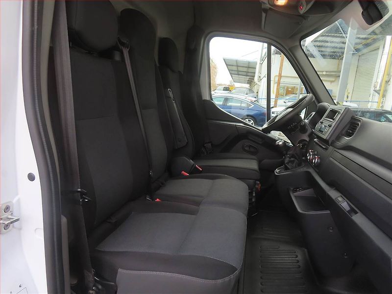 BMW Řada 3 (2017) 320 d xDrive, 4X4, Automat - fotka 7 z 17