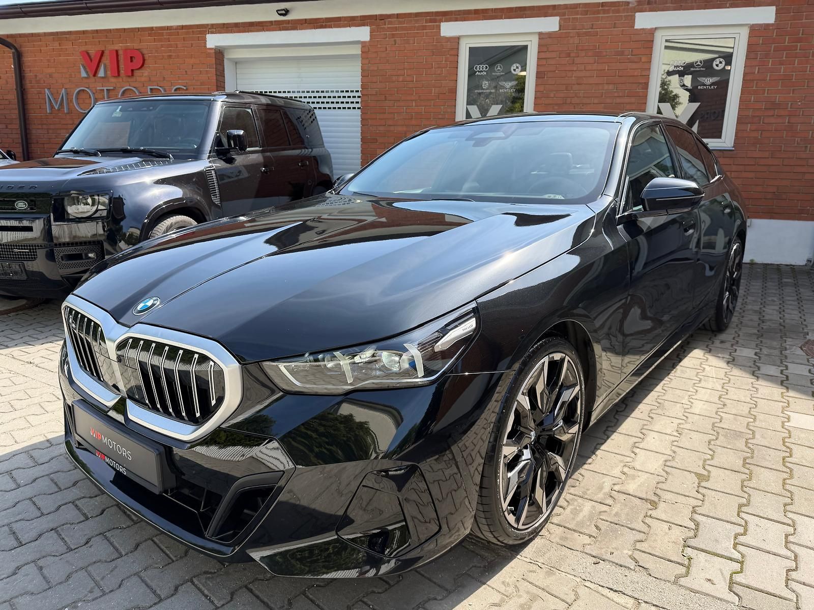 BMW Řada 5 540xD-M PRO-R21-PANO-B&W