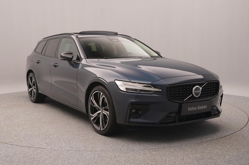 Volvo V60 B4 DARK PLUS AUT  - fotka 13 z 49