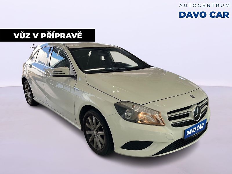 Mercedes-Benz Třídy A 1,6 200 115kW Sport - fotka 9 z 17