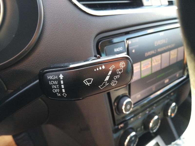 Škoda Octavia 1,6 TDI * DSG * /77 kW/ - fotka 26 z 40