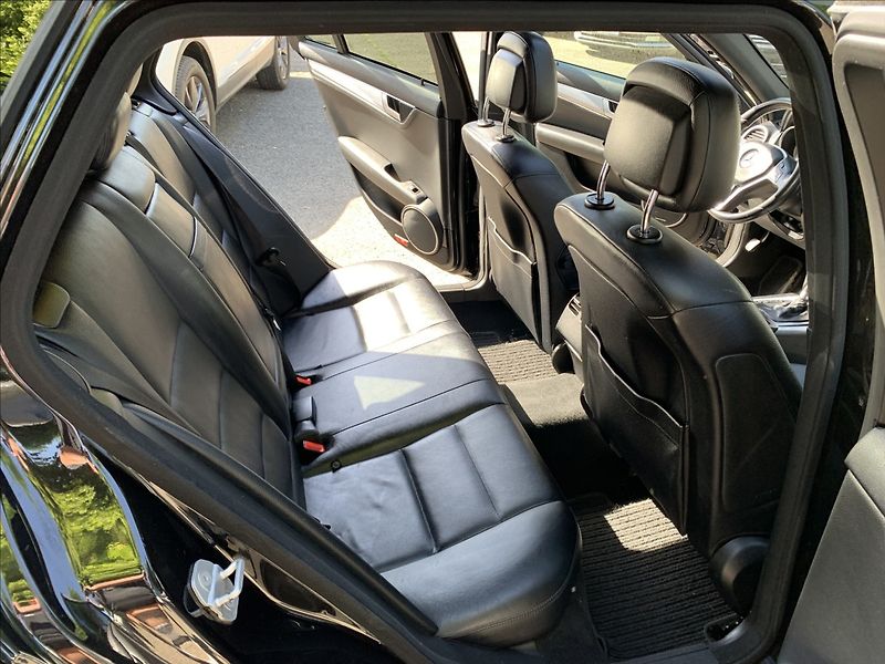 Mercedes-Benz Třídy C 2,2 CDI 4MATIC - fotka 17 z 20