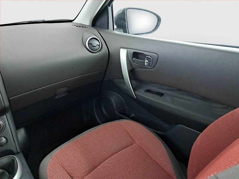 Nissan Qashqai (2007) 2.0, 4X4, Tempomat - fotka 8 z 18