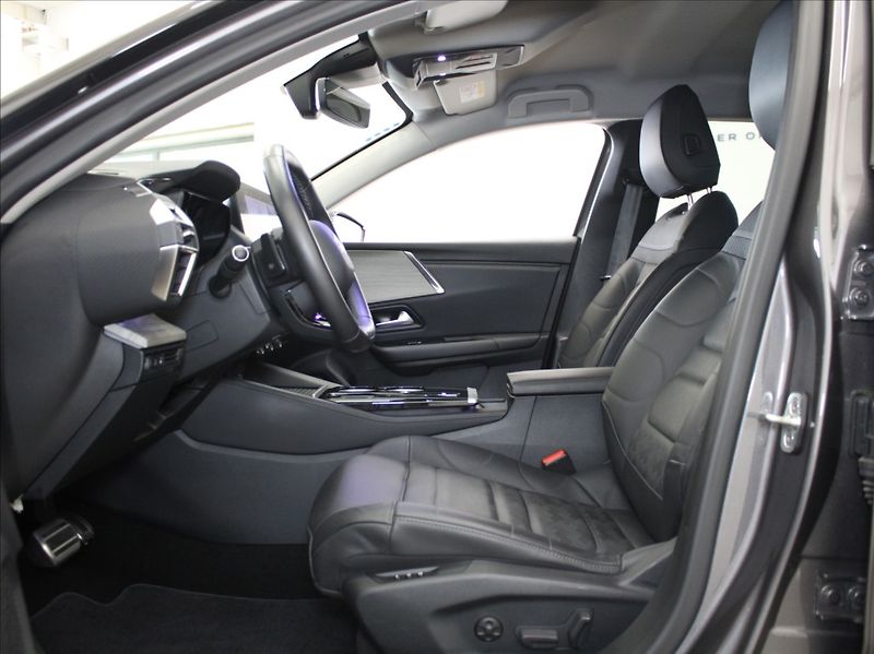 Citroën C5 X 1,6 PT 133kW Shine Paměť 31tkm - fotka 6 z 27