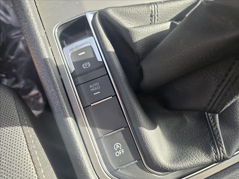 Volkswagen Golf Sportsvan 1,6 TDI 81KW  Comfortline - fotka 32 z 36