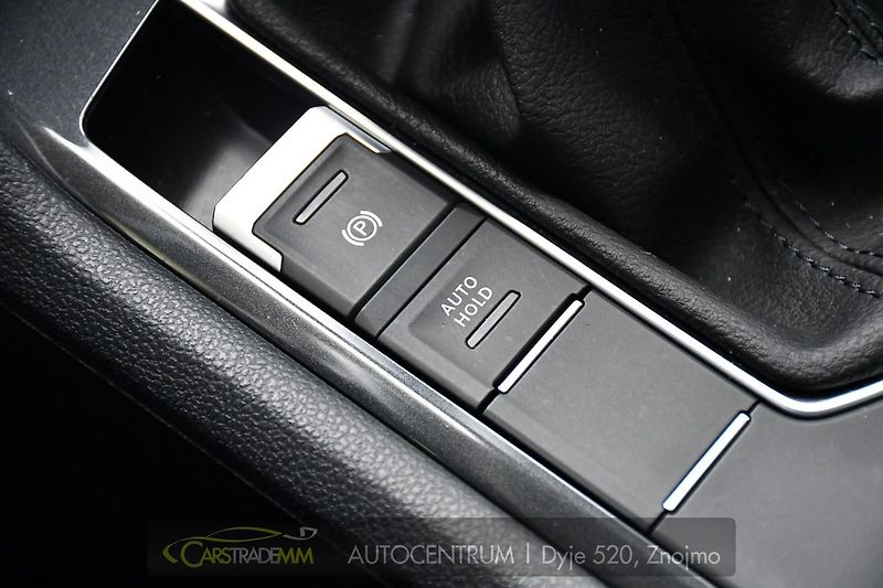 Volkswagen Tiguan 2.0TDi DSG NAVI TAŽNÉ ČR 1.M - fotka 33 z 53