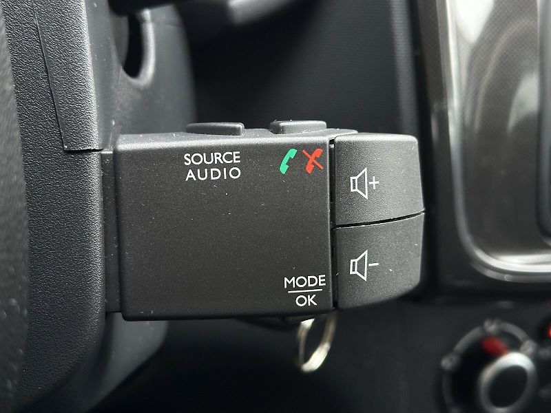 Dacia Logan 1.0SCe MCV KLIMA AC Bluetooth - fotka 15 z 31