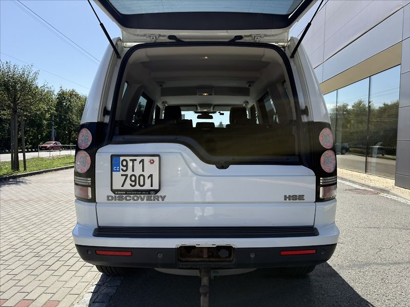 Land Rover Discovery 3,0 4 TDV6 HSE - fotka 22 z 23