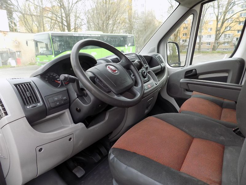 Fiat Ducato (2011) 2,3 88KW L2H1 6MÍST - fotka 18 z 47