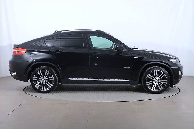BMW X6 (2013) xDrive30d - fotka 6 z 27