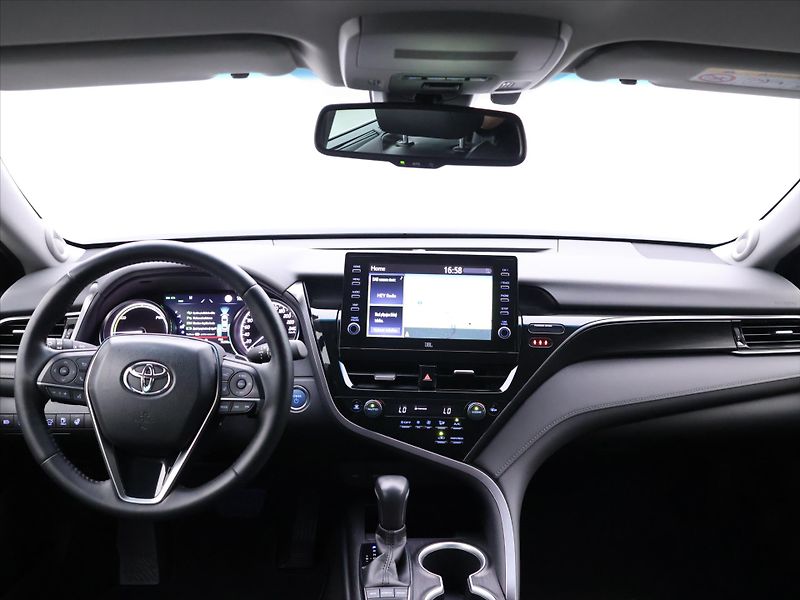 Toyota Camry 2,5 HEV Aut. CZ Executive DPH - fotka 31 z 40