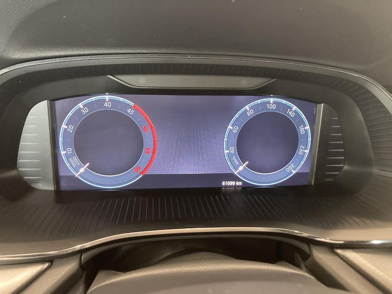 Škoda Octavia COMBI 2.0 TDI AMBITION - fotka 16 z 31