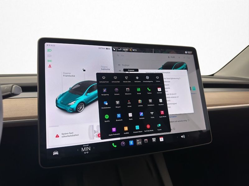 Tesla Model Y Long Range AWD - fotka 25 z 29