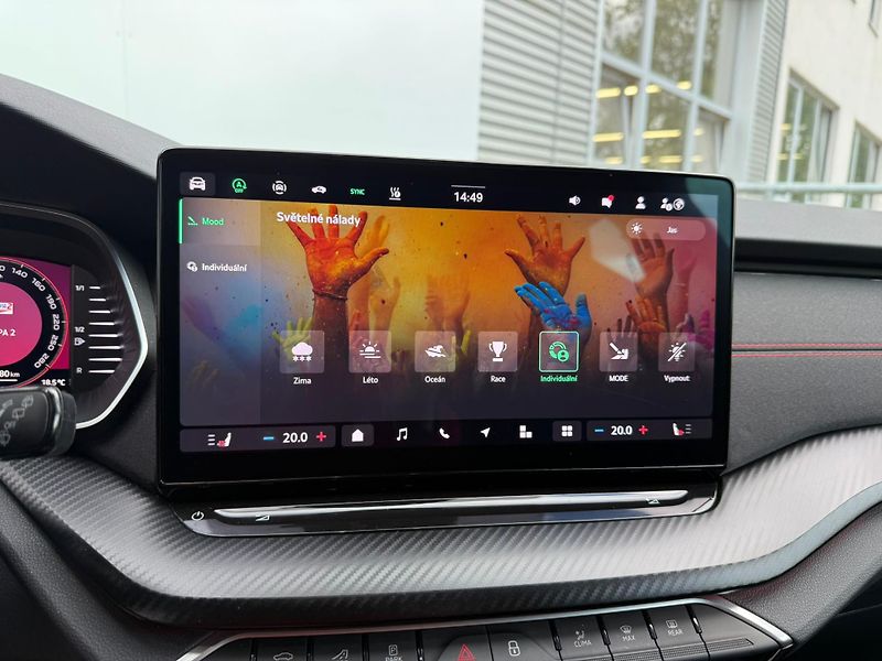 Škoda Octavia RS 2.0 TSI 195 KW DSG Combi - fotka 18 z 28