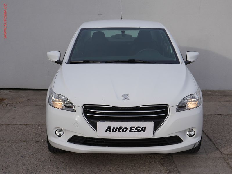 Peugeot 301 (2015) 1.6 VTi, ČR, Allure, park - fotka 2 z 13