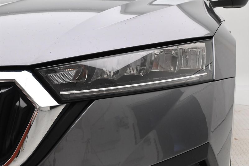 Škoda Octavia 2,0 TDI 110kW DSG NAVIGACE Zár - fotka 28 z 30