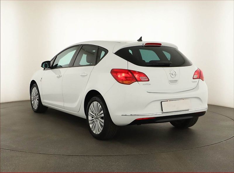Opel Astra (2014) 1.4 T, Serv.kniha, Tempomat - fotka 4 z 13