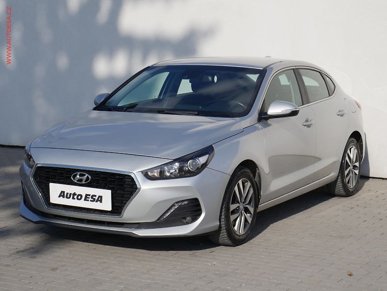 Hyundai i30 (2018) 1.0T-GDi, ČR, AC, temp - fotka 3 z 19