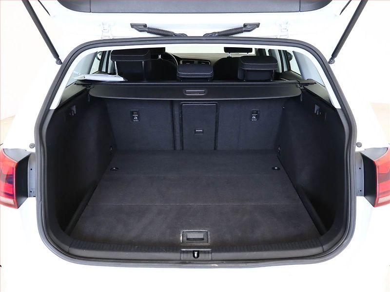 Volkswagen Golf (2014) Highline 1.6 TDI, Tempomat - fotka 11 z 13