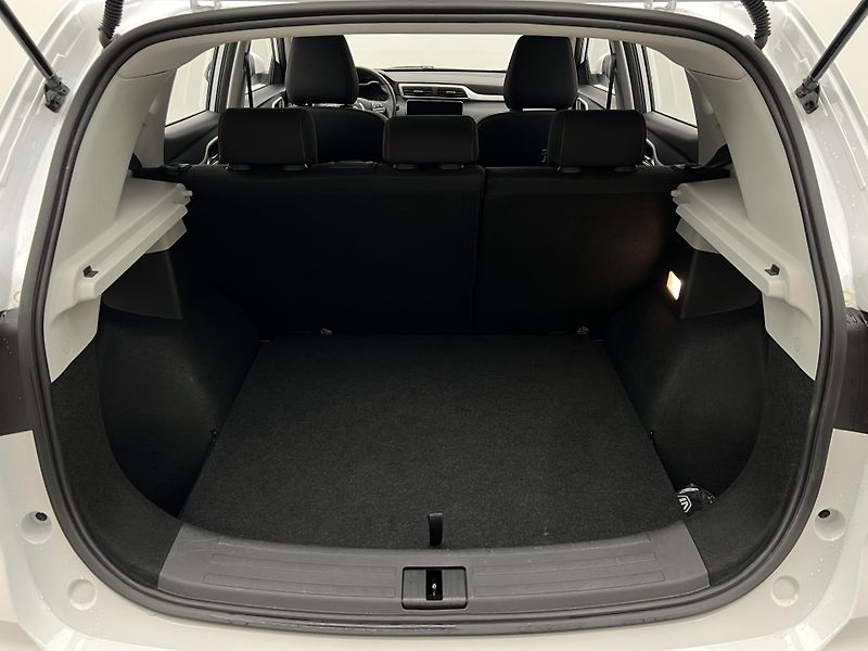 MG ZS 1.5 ESSENTIAL PLUS CZ 1.maj.  - fotka 6 z 38
