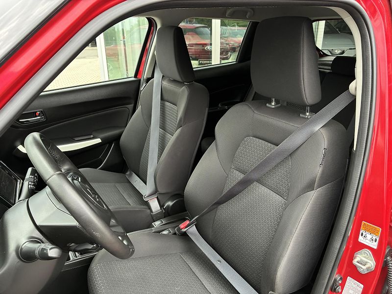 Suzuki Swift (2017) 1,0SHVS Elegance * ZÁRUKA * - fotka 13 z 23