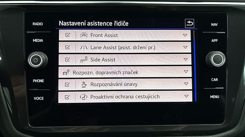 Volkswagen Tiguan Allspace 2.0 TDI DSG 4MOTION R-Line - fotka 27 z 30