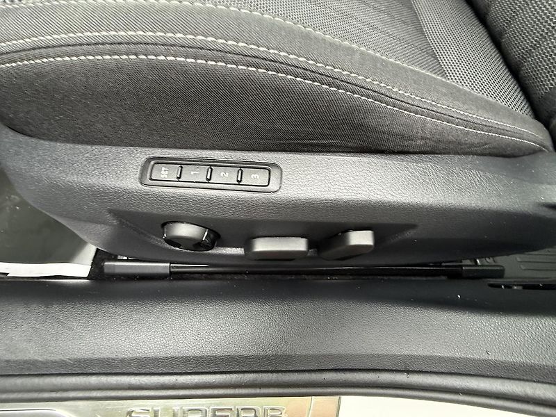 Škoda Superb (2020) 2.0TDi 140kW STYLE 4x4 DSG ČR - fotka 9 z 20