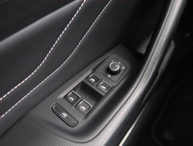 Volkswagen Passat (2020) Business 2.0 TDI - fotka 15 z 16