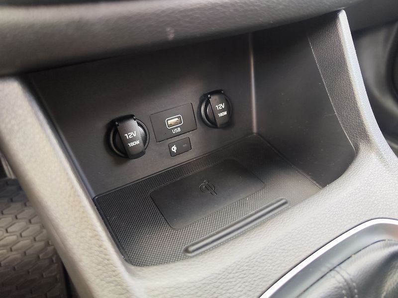 Hyundai i30 1.5 T-GDI/117kW Smart Navi - fotka 22 z 34