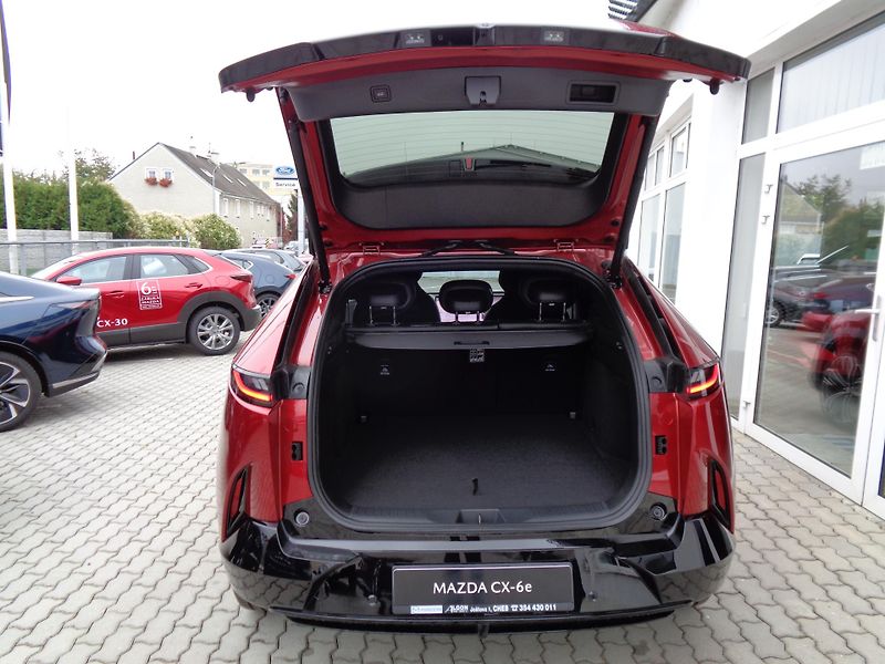 Mazda CX-6e (2026) 258 PS, AT, 4x4, Takumi - fotka 27 z 38