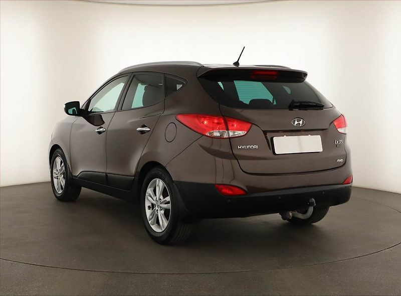 Hyundai ix35 (2011) 2.0 CRDi, 4X4, Serv.kniha - fotka 4 z 15