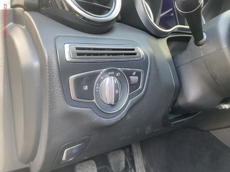 Mercedes-Benz Třídy C (2020) 1.6i, navi, LED, AC - fotka 16 z 20