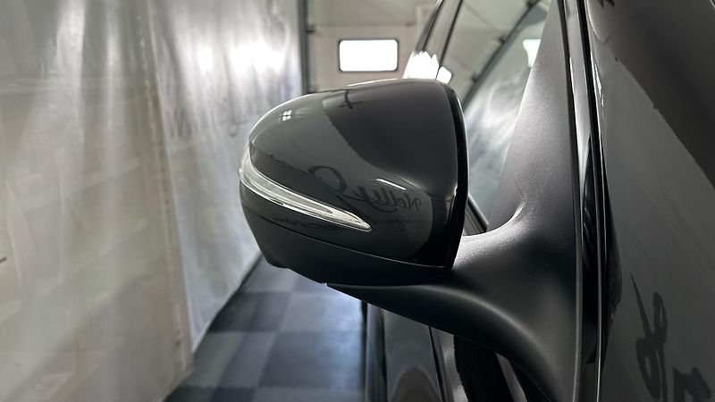 Mercedes-Benz GLS 63 AMG / TOP VÝBAVA  - fotka 23 z 80