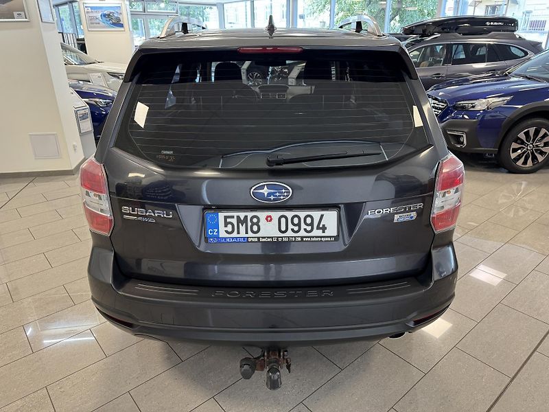 Subaru Forester 2.0D Comfort, 6MT, CZ, 1. maj. - fotka 4 z 47