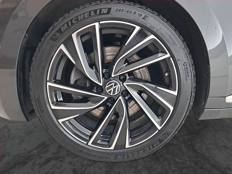Volkswagen Arteon (2023) Elegance 2.0 TSI 4Motion - fotka 15 z 21