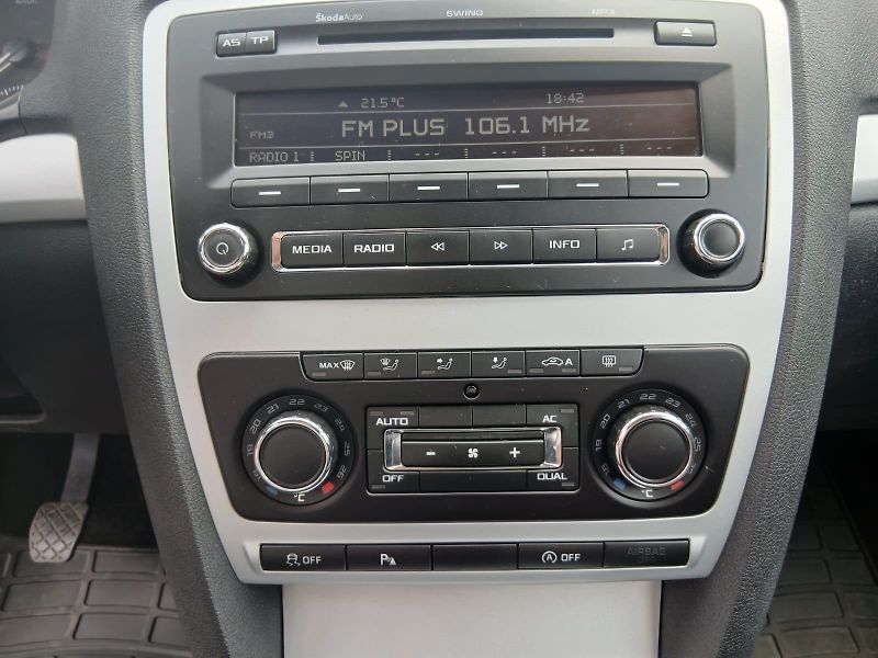 Škoda Octavia 1.6 TDI, BEZ KOROZE! - fotka 35 z 43