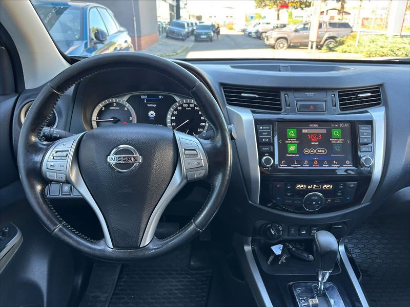 Nissan Navara 2,3 dCi - fotka 14 z 28