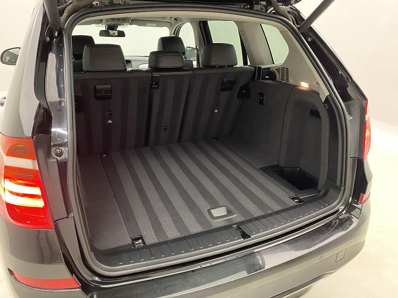 BMW X3 XDRIVE 20d AUT  - fotka 6 z 56