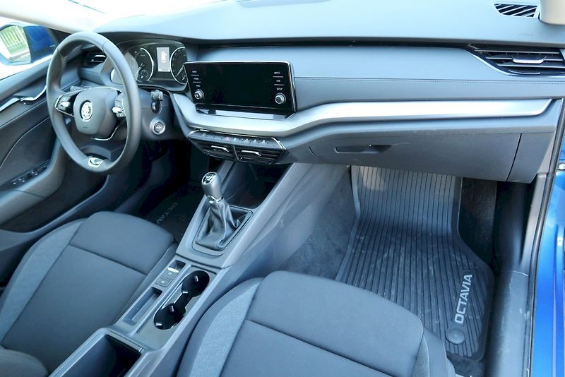 Škoda Octavia (2023) kombi Active Plus 1,0 TSi/81 k - fotka 12 z 31